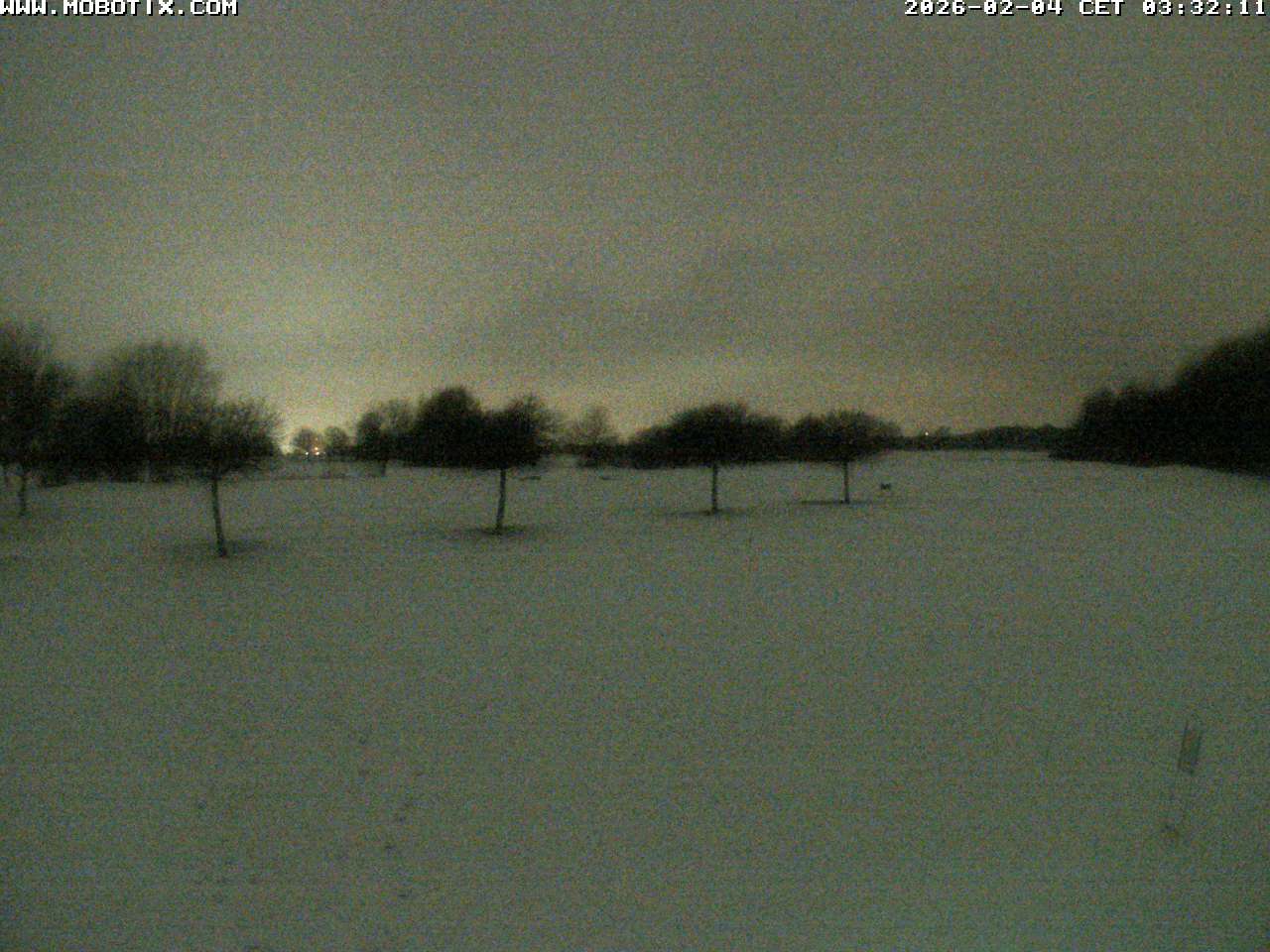 Live-Webcam Golfplatz Siek - Blick vom Clubhaus auf das Grün der B9 und das vordere Puttinggreen